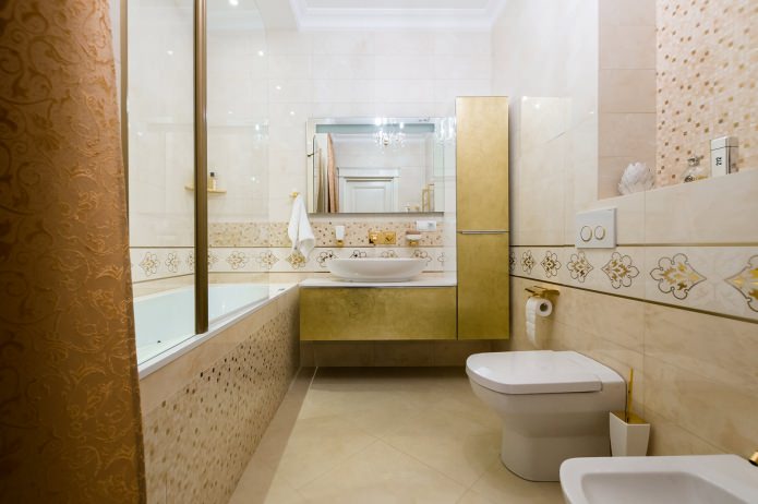 fürdőszoba a lakás belsejében klasszikus stílusban