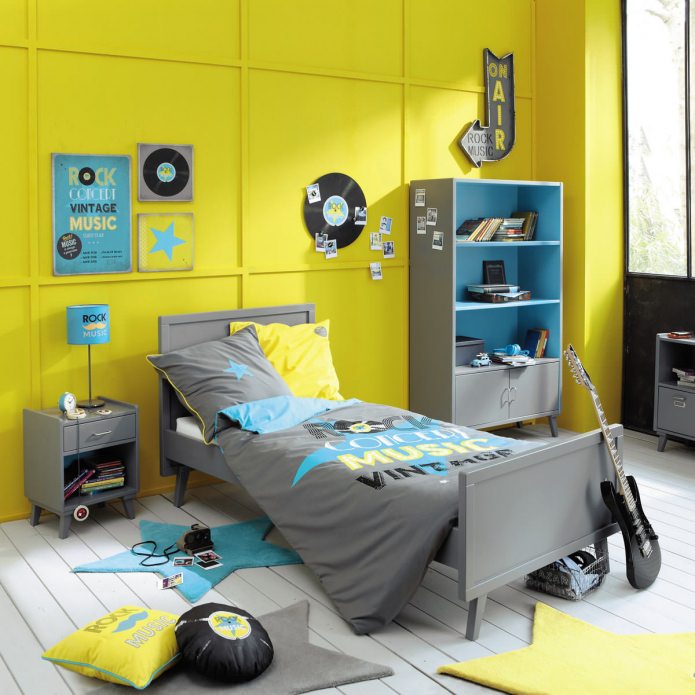 жута дечија соба