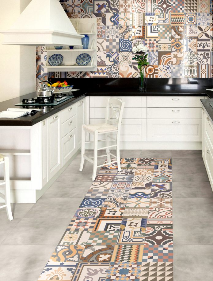 floor and walls in the kitchen in patchwork style