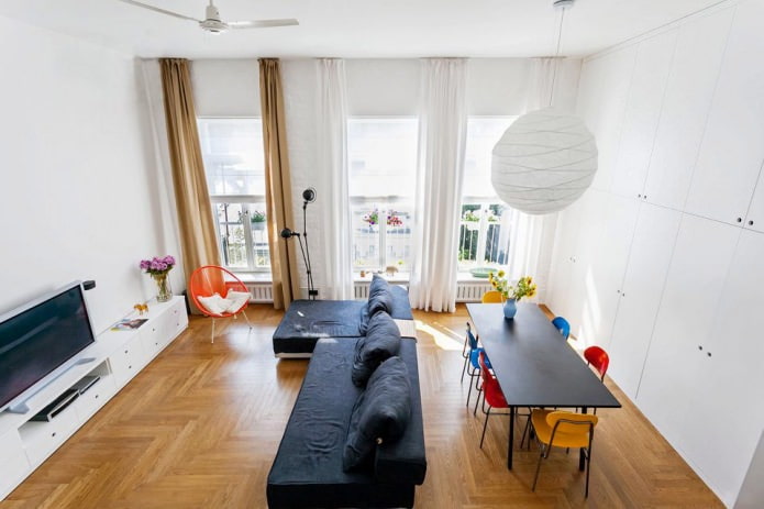 the interior of the apartment is 64 sq. m. with high ceilings
