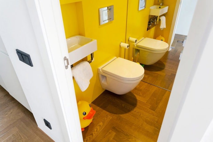 toilet in the interior of the apartment 64 sq. m.