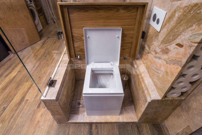 rechteckige Toilettenschüssel im großen Baddesign