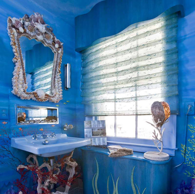 Badezimmer im nautischen Stil