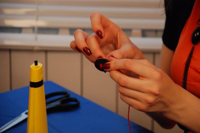 како направити држач оловке својим рукама