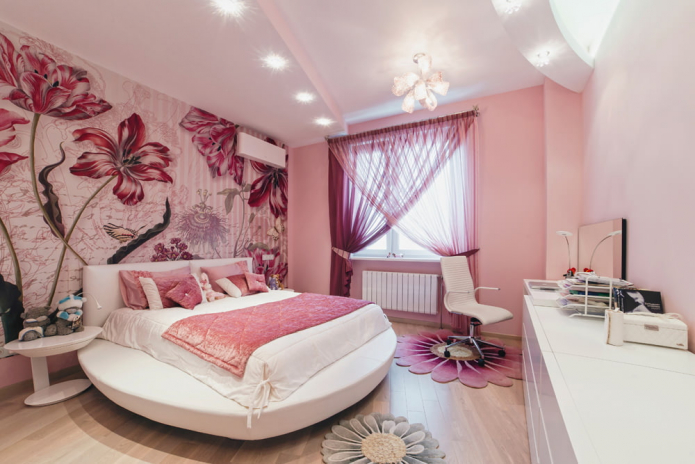 pink wallpaper and pink curtains