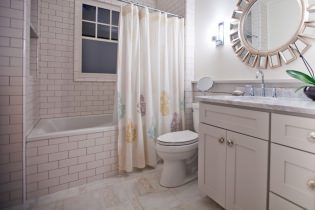 Fürdőszoba függönyök: típusok, anyagok, rögzítési módszerek