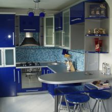 การออกแบบห้องครัวเข้ามุมพร้อมเคาน์เตอร์บาร์-1