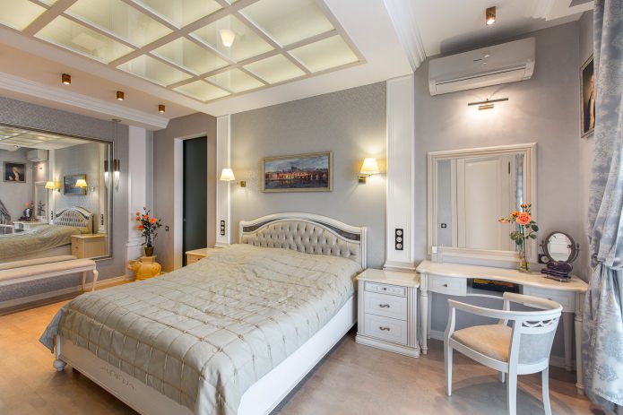 Schlafzimmergestaltung mit grauer Tapete: 70 beste Fotos im Innenraum