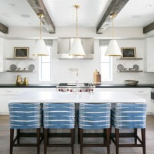Design einer weißen Küche mit schwarzer Arbeitsplatte: 80 beste Ideen, Fotos im Innenraum-12