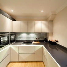 Design einer weißen Küche mit schwarzer Arbeitsplatte: 80 beste Ideen, Fotos im Innenraum-14