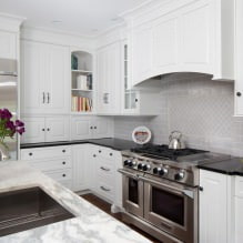 การออกแบบห้องครัวสีขาวพร้อมเคาน์เตอร์สีดำ: 80 ไอเดียที่ดีที่สุด, ภาพถ่ายในการตกแต่งภายใน-19