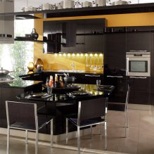 Црна гарнитура у унутрашњости у кухињи: дизајн, избор тапета, 90 фотографија-11