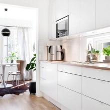 Fehér konyha fa pulttal: 60 modern fotó és tervezési lehetőség-9