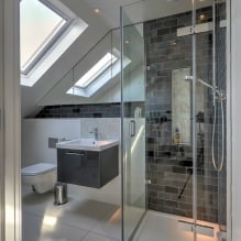 Дизајн купатила у поткровљу: карактеристике завршне обраде, боја, стил, избор завеса, 65 фотографија-7