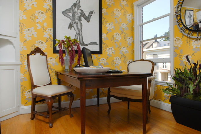 Gelbe Tapeten im Innenraum: Typen, Design, Kombinationen, Auswahl an Vorhängen und Stil