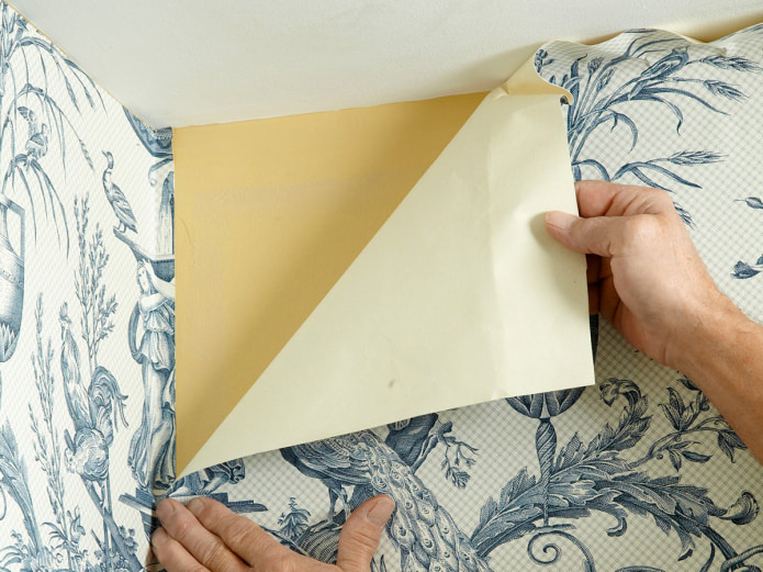 How to glue wallpaper in the corners: instructions, gluing the outer, inner corner, docking