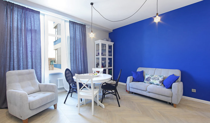 Blaue Farbe im Innenraum: Kombination, Stilwahl, Dekoration, Möbel, Vorhänge und Dekor