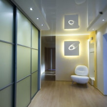 Stretch ceiling in the corridor and hallway: types of structures, textures, shapes, lighting, color, design-4