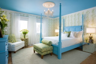 Blaue Decken im Innenraum: Fotos, Ansichten, Design, Beleuchtung, Kombination mit anderen Farben, Wände, Vorhänge