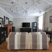 Deckendekoration im Wohnzimmer: Arten von Strukturen, Formen, Farbe und Design, Beleuchtungsideen-8