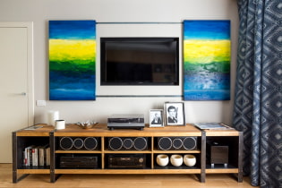 TV an der Wand: Standortwahl, Design, Farbe, Wanddekoration um den Bildschirm