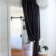 Curtains on the doorway: views, beautiful design ideas, color, photo in the interior-8