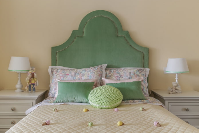 Betten mit weichem Kopfteil: Fotos, Typen, Materialien, Design, Stile, Farben