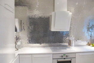 Mirror mosaic in the interior: design examples, tile shapes, finishing options