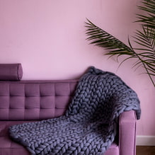 Tagesdecke auf dem Sofa: Typen, Designs, Farben, Stoffe für Bezüge. Wie arrangiere ich ein Plaid schön? -0