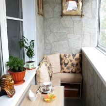 Dekorieren des Balkons mit dekorativem Stein: Texturarten, Design, Veredelungsoptionen, Kombinationen-8