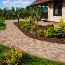 Paving slabs: types, shapes, texture options, colors, patterns and patterns, layout examples-3