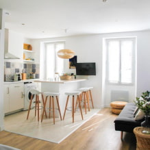 Csempe és laminált padló kombinációja: tervezési ötletek a folyosóra és a konyhára-5