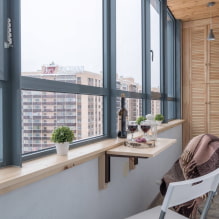 Wardrobe on the balcony and loggia: types, colors, materials, location and filling options-8