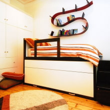 Polcok az ágy felett: kialakítás, szín, típusok, anyagok, elhelyezési lehetőségek-4