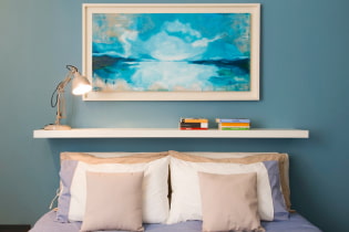 Regale über dem Bett: Design, Farbe, Typen, Materialien, Aufstellmöglichkeiten