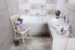Badezimmerdesign im Provence-Stil
