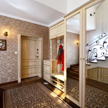 How to decorate the interior of a hallway in a private house? -7