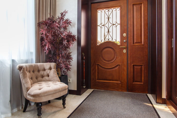 Како украсити унутрашњост ходника у приватној кући?
