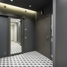 Hogyan lehet díszíteni egy high-tech stílusú folyosó és folyosó kialakítását? -8
