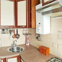 Küche in Chruschtschow mit Gasdurchlauferhitzer: Unterkunftsmöglichkeiten, 37 Foto-1