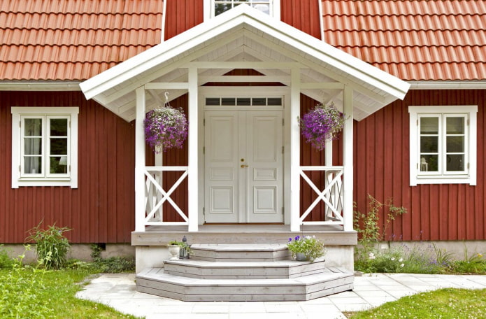 Merkmale der Gestaltung der Veranda für ein Privathaus