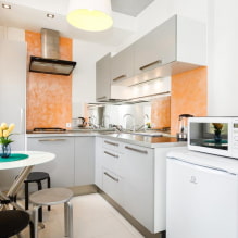 Wie schafft man ein harmonisches Design einer kleinen Küche von 8 m²? -4