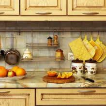 Tetősínek a konyhához: előnyök és hátrányok, típusok, fotók a belső térben-0