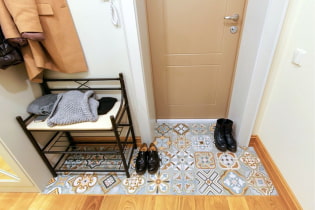 10 ideas on how to decorate a dirty area in the hallway