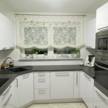 What curtains are suitable for a small kitchen? -8
