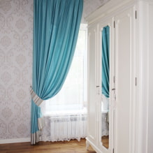 Beautiful asymmetry on the windows: decoration with curtains on one side-2