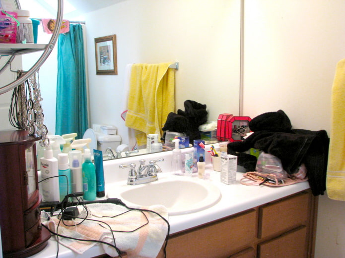 7 Dinge, die ein Badezimmer schmutzig machen