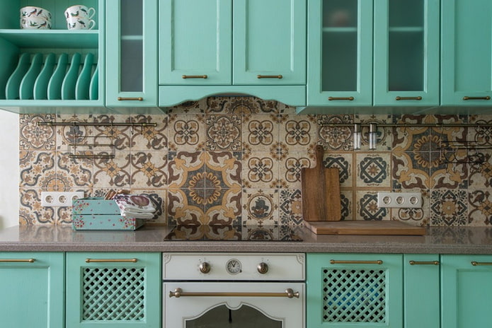 Features of kitchen design in mint color