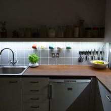 Világítás a konyhában a szekrények alatt: a választott árnyalatok és az utasítások lépésről lépésre-1