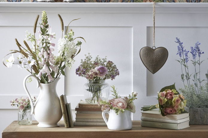 How to decorate your home with artificial flowers?